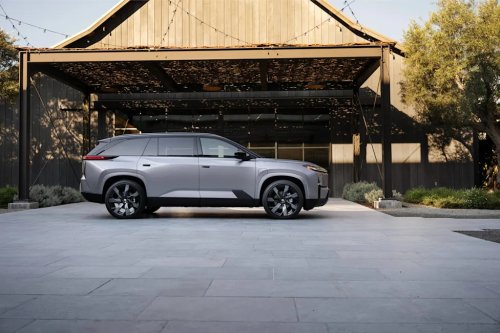 Toyota’s Electric Highlander Has Been Pushed Back To Next Year