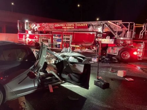 Tesla, Tesla Buys Out Its Fire Truck Autopilot Case Before Trial