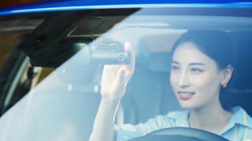 Pros And Cons Of Aftermarket Dash Cams Vs. Built-In Camera Systems