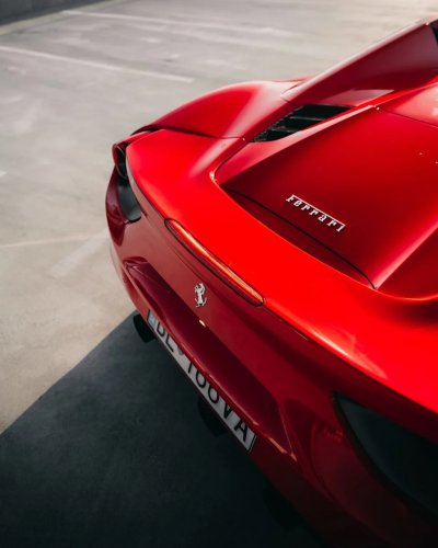 Ferrari Patents a Taillight That Doubles as a Spoiler