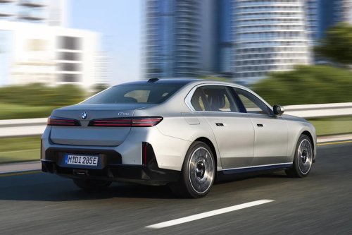 2027 BMW i7