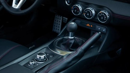 The 2026 Mazda MX-5 Miata's Simplicity Shows How Unnecessarily Over-Techy and Expensive Cars Have Become