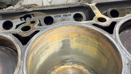 RAM, Something Went Very Wrong Inside This 2-Year-Old Ram’s 6.4L Hemi