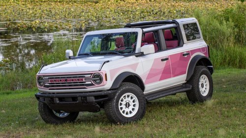 The Ford Bronco Desert Rising Looks Pretty (Awesome) in Pink
