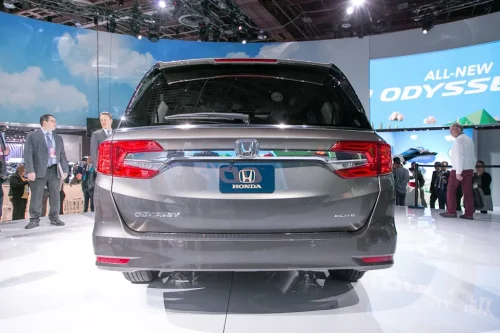 Honda, Honda Odyssey, 320,000+ Honda Odyssey Minivans Recalled for Electronic Problem