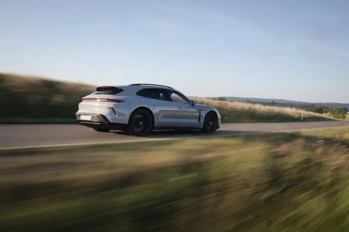 Porsche, Porsche's E-Shift System Is a Convincing Pretend Gearbox