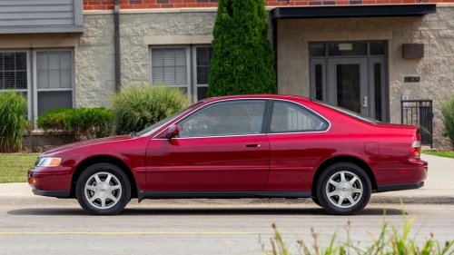 Driving a Pristine 1994 Honda Accord Reminds Us Why 15 Million Americans Bought Into the Name