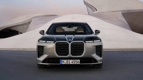 BMW Put Neue Klasse Tech In The 7 Series, And It’s Absurd In The Best Way