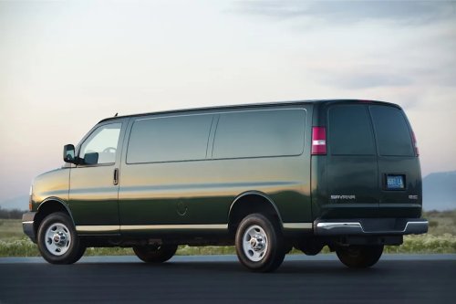 Chevy, GMC, Welcome to 2027! Chevy Express and GMC Savana Vans Finally Get a Touchscreen After All These Years