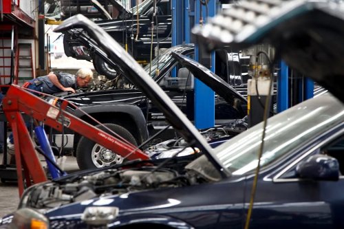 Ford, Ford CEO Jim Farley Clarifies Blue Oval's Position on 'Right to Repair' Rules After Trump Comments