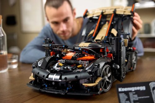 Lego's Newest Ultimate Car Is a Koenigsegg—and It Already Set a Record