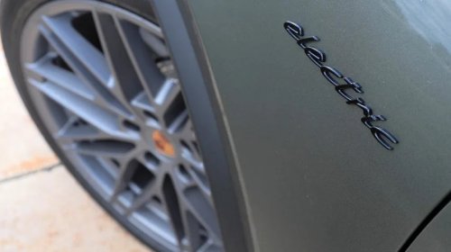 2026 Porsche Macan Electric Review: Neither Cheap Nor Flawless, But That Doesn't Matter