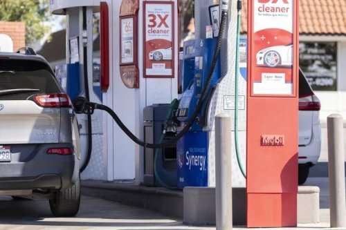 Report: Drivers Pivot Toward Regular Gasoline as Premium Gets Expensive
