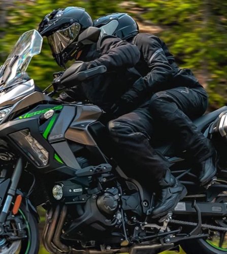 Kawasaki Versys 1100 SE LT: For Going Long Distances Really Fast