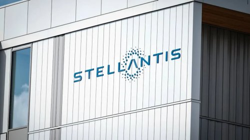 Stellantis recalls 955,000 vehicles over rear camera software flaw