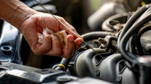 What Does It Mean If Your Engine Oil Is Green Or Blue?