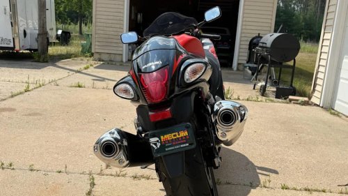 This 2008 Suzuki Hayabusa Has Somehow Covered Just 4 Miles