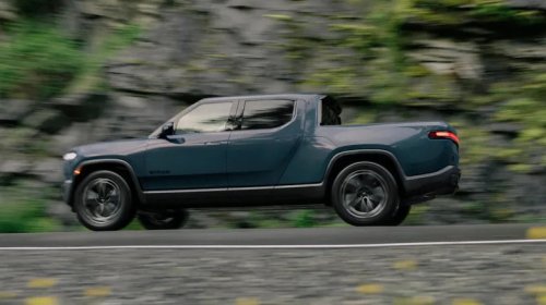 Yes, You're Hearing Snapping Twigs Every Time You Turn On Your Volvo's Turn Signal