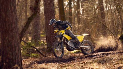 This EV Dirt Bike Could Change the Game Forever. Why? It Has Easy-Swapped Batteries