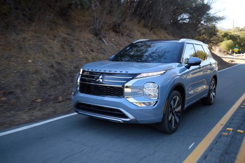 2026 Kia Sorento vs Mitsubishi Outlander: Affordable Three-Row Battle