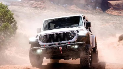 Over a Million Jeep Wrangler, Gladiator Owners Told to Park Outside Due to Fire Risk