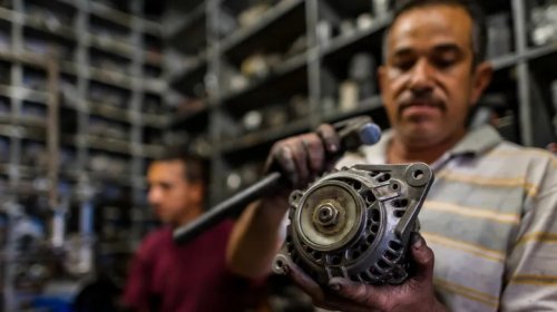 Do Car Batteries Lose Charge When Not In Use? Parasitic Drain, Explained