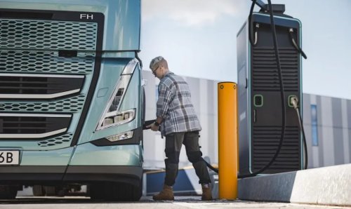 Volvo, Battery, 435 Miles Before a Charge: Inside Volvo’s E-Axle Driveline and 725 kWh Battery Architecture