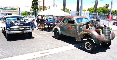 Gassers Gather at the Lions Automobilia Foundation
