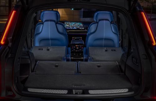 Cadillac Vistiq Recalled Over The Same Seat Problem Hyundai Found