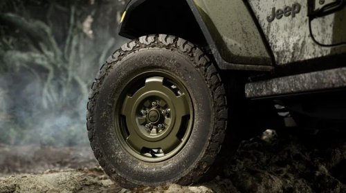 11 Cars And Trucks That Kept Old Technology Going Past Its Expiration Date