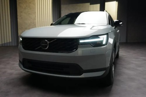 2028 Volvo XC40 Refresh Is Slightly More Chiseled, Charming, And Smarter Inside