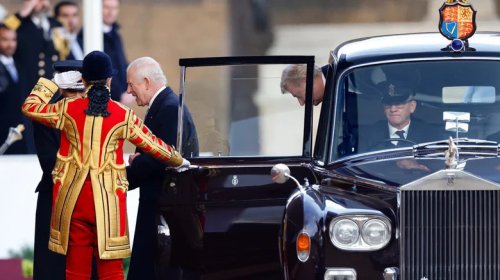 12 Celebrities Who Own A Rolls-Royce Phantom
