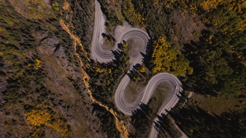 Colorado Highway Dubbed ‘America’s Scariest Road’ With 400-Foot Drops, Avalanche Risk and No Guardrails