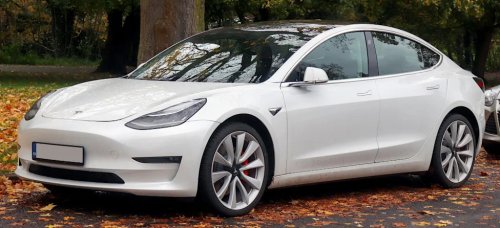 10 High Tech Cars Aging Badly Like Your Old iPhone