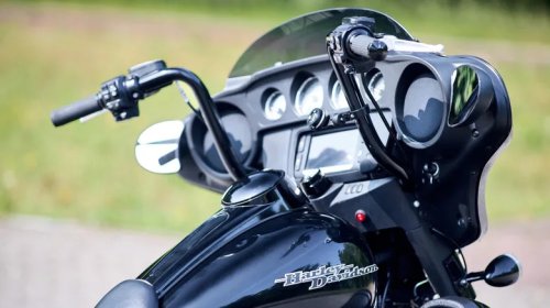 Harley Davidson Street Glide Vs. Road Glide: What's The Difference?
