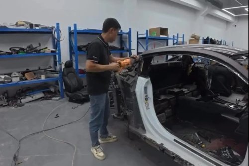 Audi, Audi R8, Bugatti, Bugatti Chiron, Someone Hacked Up a Perfectly Fine Audi R8 to Build a Bugatti Chiron Replica