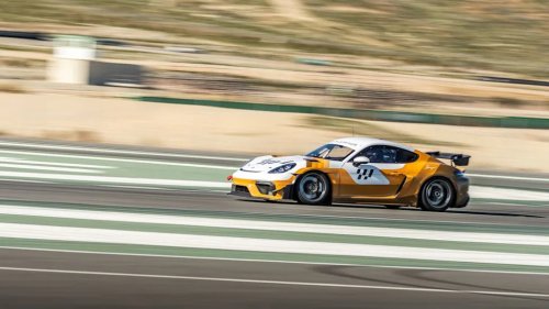 Singer Drivers Club at Willow Springs Raceway in Photos