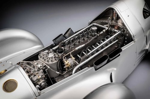 Audi, Record-breaking, V16-powered Audi returns