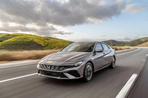 Hyundai, Hyundai Elantra, Toyota, Toyota Corolla, Hyundai’s $199 Elantra Lease Gives the Toyota Corolla a Real Fight