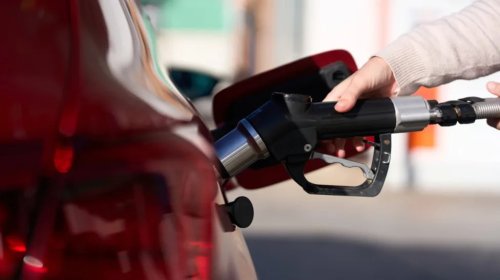 Hands-Free Gas Pumping Is Illegal In These US States