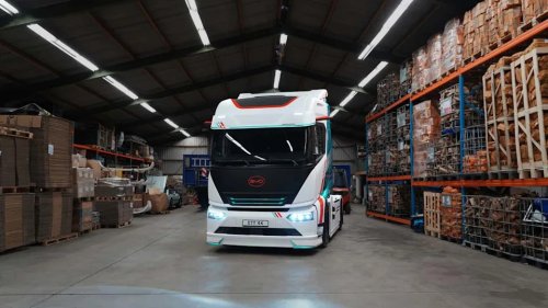 BYD, Tesla, BYD Takes On The Tesla Semi With Its Own 372-Mile Truck