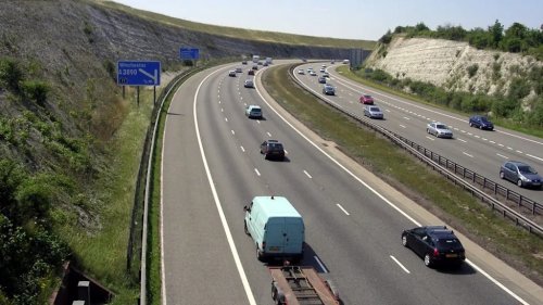UK Drivers Told To Drive at Just 45MPH Due to the Heatwave