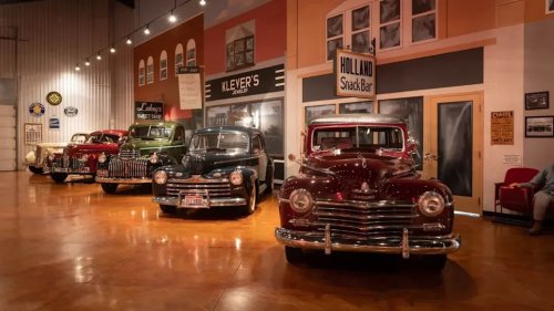 Classic Car Museum Calls It Quits After Failing To Find A Mechanic