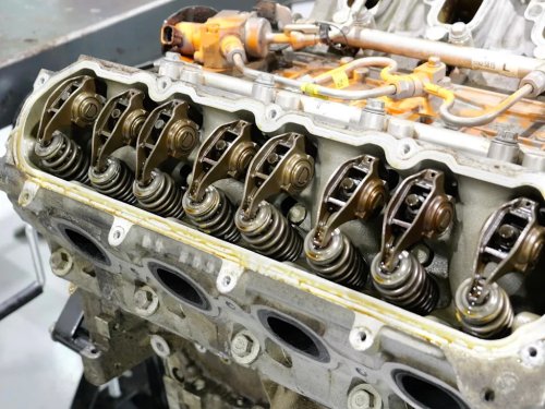 Chevy, GM, This 200,000-Mile Chevy V8 Blew Itself Apart, but GM May Not Be to Blame