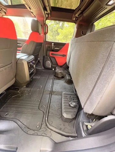 GMC, Hummer, GMC Hummer EV Pickup Offers Versatility