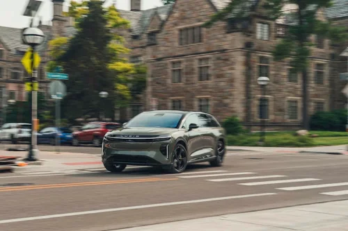 Leftover 2026 Lucid Gravity Models Up for Grabs with No Interest for Six Years