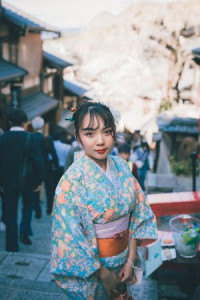 井上莉子