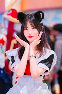 山下里奈