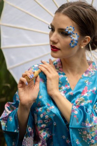 小川朋子