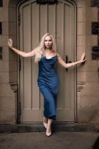 Amélie Girard